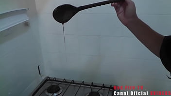 Preview 1 of Acting In Sex Movies - Fazendo doce! Esposa safada Thiara Fox pediu pro marid&atilde_o meter firme no cuzinho e gozar em cima da bucetinha