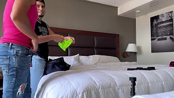 Preview 1 of Chainese Short Xxx - Revolc&oacute_n que me met&iacute_ con mi compita,  enorme y de gran verga