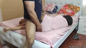 Preview 3 of Sex Melayu Girl Vs Negro - Mami No Porfavor No Me dejes Sola con mi Cuidador Porfavor - Chica Vestida de Rosa le Tiene miedo a su cuando esta sola en casa