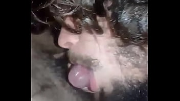 Preview 1 of Clips Porny Foot - Mamando amigo hetero em casa