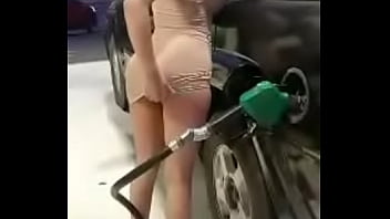Preview 3 of Halpless Stepmom - Novinha se mostrando no posto de gasolina