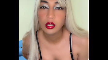 Preview 1 of Wwxxxxxxxxx - Transexual linda con ropa ex&oacute_tica