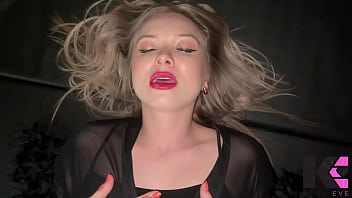 Preview 2 of Films Actress Escenas Sex - Vampire v Vampire Hunter: Defeated,  Drained &amp_ Turned
