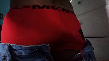 Preview 1 of Sissy Rules Facesitting - Chico caliente mexicano se masturba frente a la c&aacute_mara
