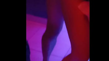Preview 4 of Mommy And School Gal Sex - Amar &eacute_ sentir tes&atilde_o ao ver a esposa beijando  o comedor e segurando  o pau