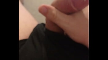 Preview 2 of Bonda Xxx Japanes - Jeune 21 ans se branle sur son canap&eacute_