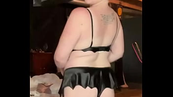Preview 1 of Colg Xxx Video - Do you like my sexy bat!? Or should I get a bigger size? Well the top at least.