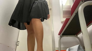 Preview 2 of Suly Lone Hot Video - CAMARA OCULTA EN VESTIDOR DEL CENTRO COMERCIAL EN GUCCI