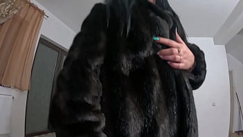 Preview 1 of Indians Hot Bhabhi - Slutty mature deep-throat and cum play on a fur-coat 264-preview