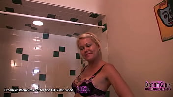 Preview 1 of 18 Age Tamil Girls Xxx - Hot Blonde MILF Strips Nude And Showers