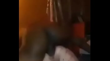 Preview 4 of Sleeping Bag Mom - una BBC me revent&oacute_ el culo