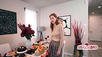 Preview 1 of Tamil Big Sound Sex Videos - Stuff Stepsis&#039_s Muff On Thanksgiving- Ellie Murphy