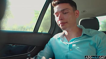 Preview 2 of Foto Lesbixxx - Brandon Anderson works hard as a driver around the city. When Sebastian Green gets a ride from Brandon,  he sees an opportunity for a hotel hookup!