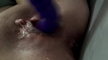 Preview 2 of Lina Kapor - Mein Mega Squirt