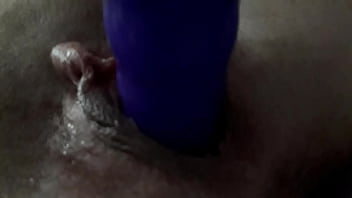 Preview 3 of Lina Kapor - Mein Mega Squirt