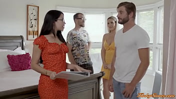 Preview 1 of Xxxnxx Sexy Videos - Perv babe watching neighbor couple fuck