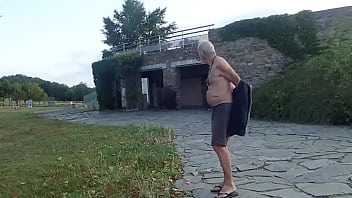 Preview 1 of Main Dgn Anal - visite nu des toilettes publiques d&#039_une aire de repos