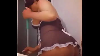 Preview 3 of Enema Amateur Girlfriend - NOVINHA FUNK