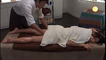 Preview 2 of Apa Sex Cam - Busty japanese MILF Reiko Kobayakawa got pounded after massage