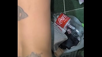 Preview 4 of Son Forced Stapmstapmom - Magrinha engolindo porra do macho tatuado marombado em uma casa abandonada no rio de janeiro/ havena bolt