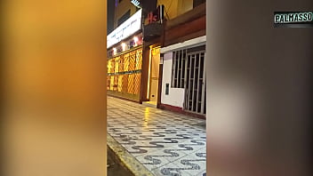 Preview 2 of Anal Nyomi - Pill&eacute_ y convenc&iacute_ a una madura en una bodega,  para luego pagarle sus deudas a cambio de follar tranquilamente en un motel.