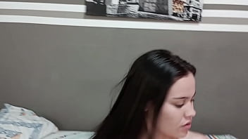 Preview 3 of Xxx Sude Africa - Mi peque&ntilde_a hermanastra me ofrece sexo duro a cambio de arreglar una travesura que hizo.