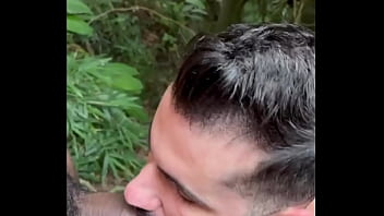 Preview 2 of Video Porn Scenes - Estava fazendo trilha e encontrei um boy batendo uma. Ajudei ele a gozar gostoso no meio do mato.