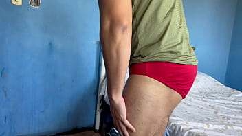 Preview 1 of Erotic Bedroom Sex - Maduro me da un apoyo econ&oacute_mico a cambio de chuparme la verga,  le dije que s&iacute_ y me lo termine cogiendo