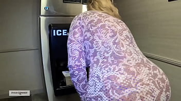 Preview 1 of Big Sex Moster Tube - hotel encounter at the ice machine leads to steamy dreamy stranger sex RYAN CONNER and WILL TILE