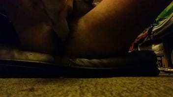 Preview 2 of Peliculas Brasilenas Xxx - Culito vs dildo casero 2