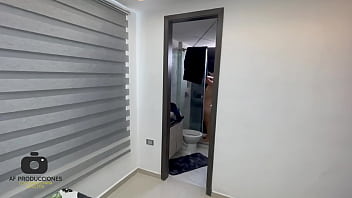 Preview 1 of Korean Sister Xxx Video - Me escondo en la habitacion de mi peque&ntilde_a hermanastra para espiarla mientras se pone su ropa interior