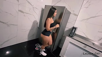 Preview 1 of Straight Video 8080 - SEXO NA COZINHA - FUI BEBER AGU&Aacute_ E TERMINEI A NOITE TOMANDO LEITINHO