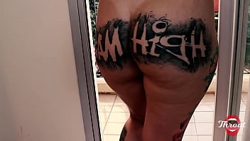 Preview 2 of This Horney - GARGANTA PROFUNDA COM PUTINHA RABUDA E TATUADA/ Caiu de boca na rola at&eacute_ engasgar e tomar leitinho na cara/ Throat - Lord Kenobi e Rave Girl (veja completo no RED)