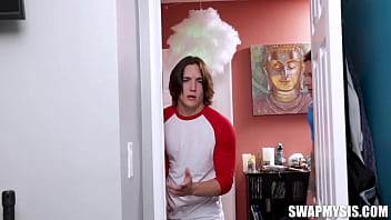 Preview 1 of Seachpublic Deepthroat - Prom Queens at Home Khloe Kingsley,  Stella Luxx,  Jayden Marcos,  Axel Haze