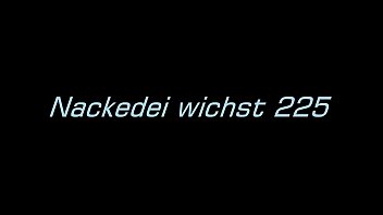 Preview 1 of Doowload - Nackedei wichst 225
