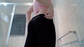 Preview 1 of Yumi Girl - Femboy Oiled Ass In Leggings