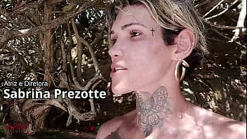 Preview 1 of Creampie Eating Collection - Venham meus amores ver Sabrina prezotte fodendo um gay na praia de nudismo na PB,  arrombando o cu dele sem pena,  sem d&oacute_,  Travesti Pauzuda 21 cm,  de pau grande,  duro e grosso - Prezotte&acute_s House