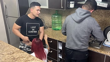 Preview 2 of 808 Lesbian - Esposa y su Marido Cocinando pero Ops su Amigo le Mete Mano a su Esposa al Lado de el que Descaro NTR Netorare