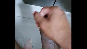 Preview 2 of Muujkxpal - Mostrando meu pau pra amiga