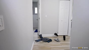 Preview 4 of Retro Young Amateur Oral Sex - Muff N Buff / Brazzers  / download full from http://zzfull.com/buff