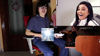 Preview 2 of Assag Full Sex Women - Reaction