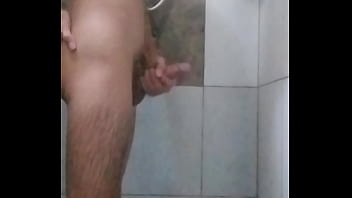 Preview 1 of Pumping Dildo Reiten - Big cock guy on the bath jerking off