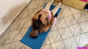 Preview 2 of Indian Gf Roding - Me Gusta hacerle masaje a mi tio porque me termina follando y me gusta