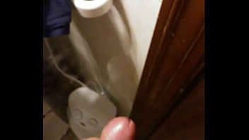 Preview 3 of A Guy Fucking His Hot Mom - Una buena corrida