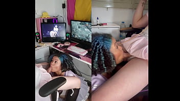 Preview 2 of Main Dengan Haiwan Porn - Blowjob while playing games on my trans GF