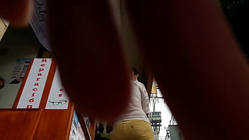 Preview 4 of Videos Primo - Culote de amarillo