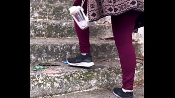 Preview 2 of Tulta - Patricinha da buceta Rosa subindo o morro louca de tes&atilde_o pra dar a bucetinha !