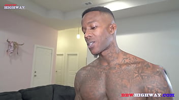 Preview 3 of Cubanas Porno Peludas - DAZEY WELCOMES DANTE DIGGZ INTO HER SPACE
