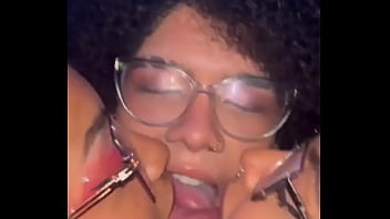 Preview 3 of Group Sex L - Festinha com as amigas