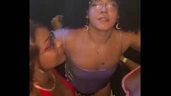 Preview 1 of Group Sex L - Festinha com as amigas